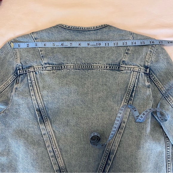 McGuire denim jacket, beautiful, flattering design - Picture 5 of 8
